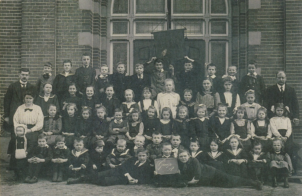 Schoolpad ca 1915 FN