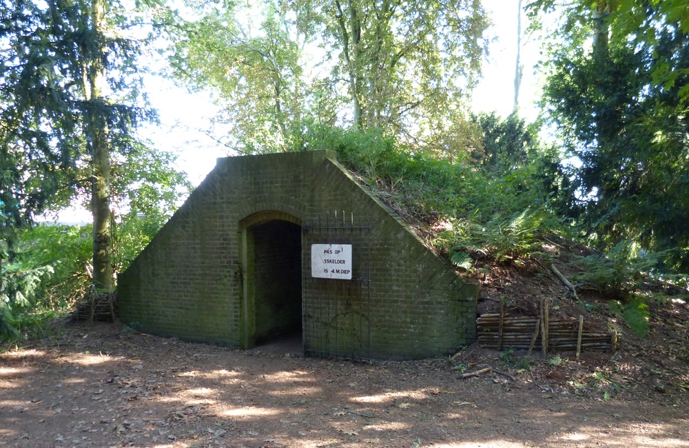 Hof te Dieren, ijskelder