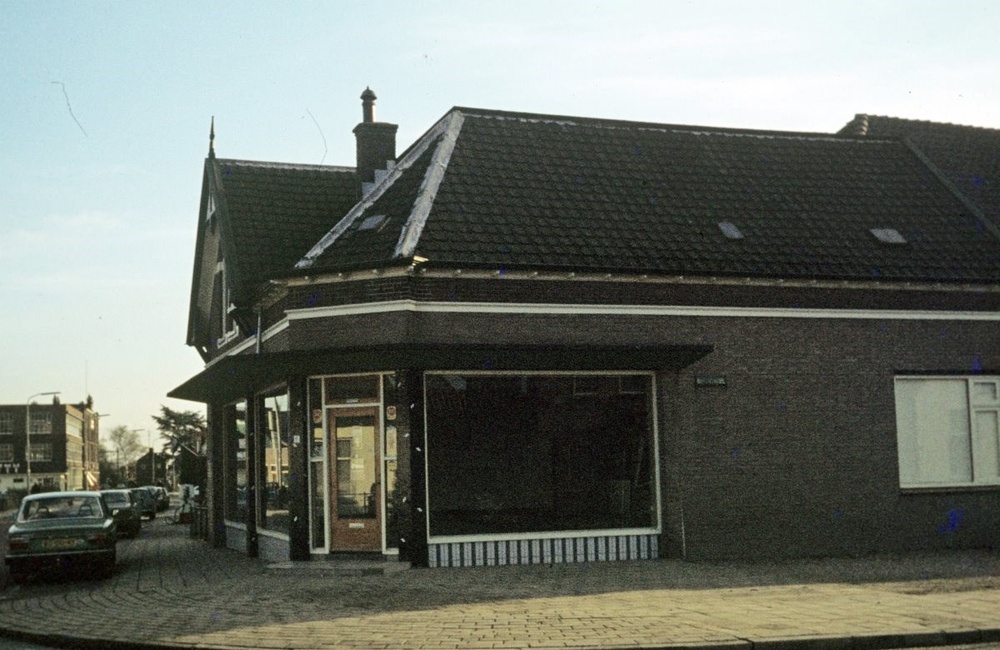 Gesloten winkel kruidenier Vreeman - 1981