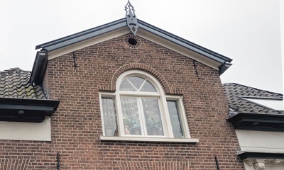 Deel winkelwoonhuis