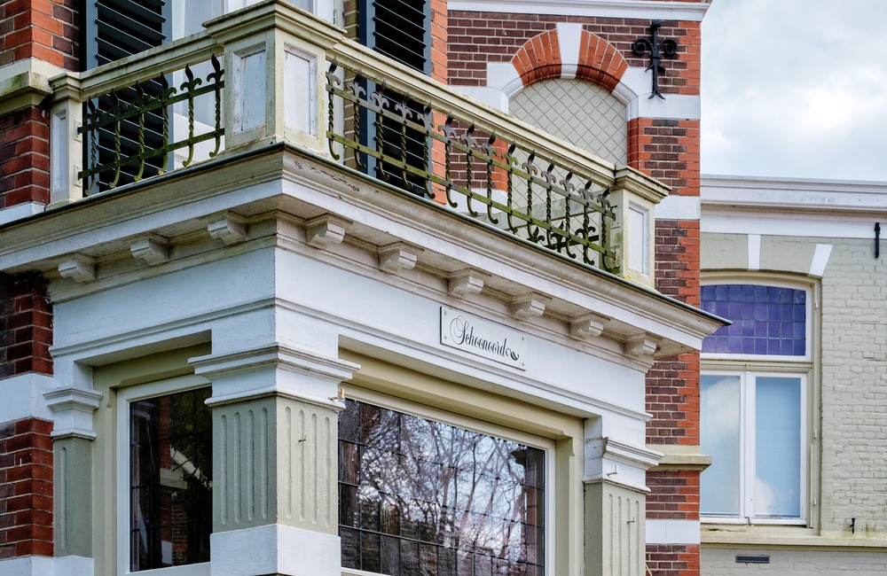 Detail balkon en sierelementen Villa Schoonoord - 2016