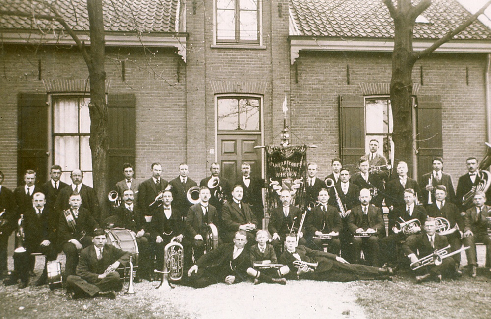 Rhedens Fanfare Corps