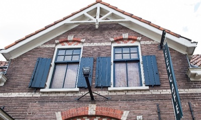 Deel voorgevel eetcafe