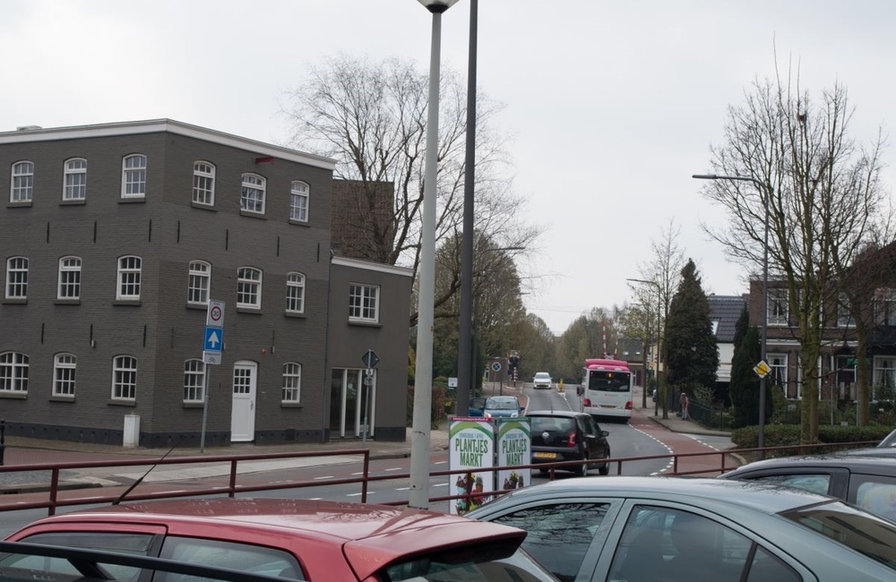 Kennedylaan bij spoorovergang - 2016