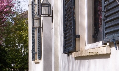 Deel voorgevel villa
