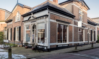 Winkel-woonhuis