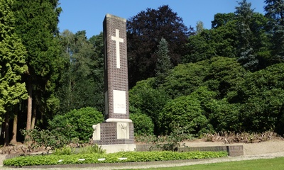 Oorlogsmonument Begraafplaats Heiderust
