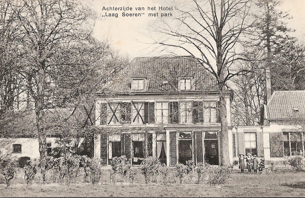 Achterzijde hotel - 1923