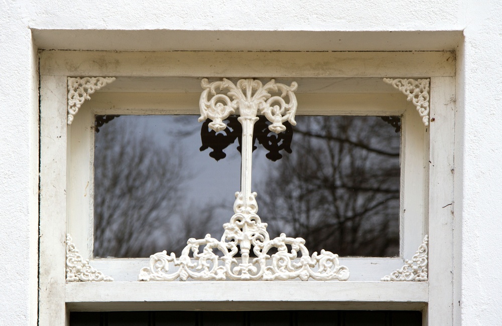 Detail raam voormalig postkantoor en woonhuis - 2016