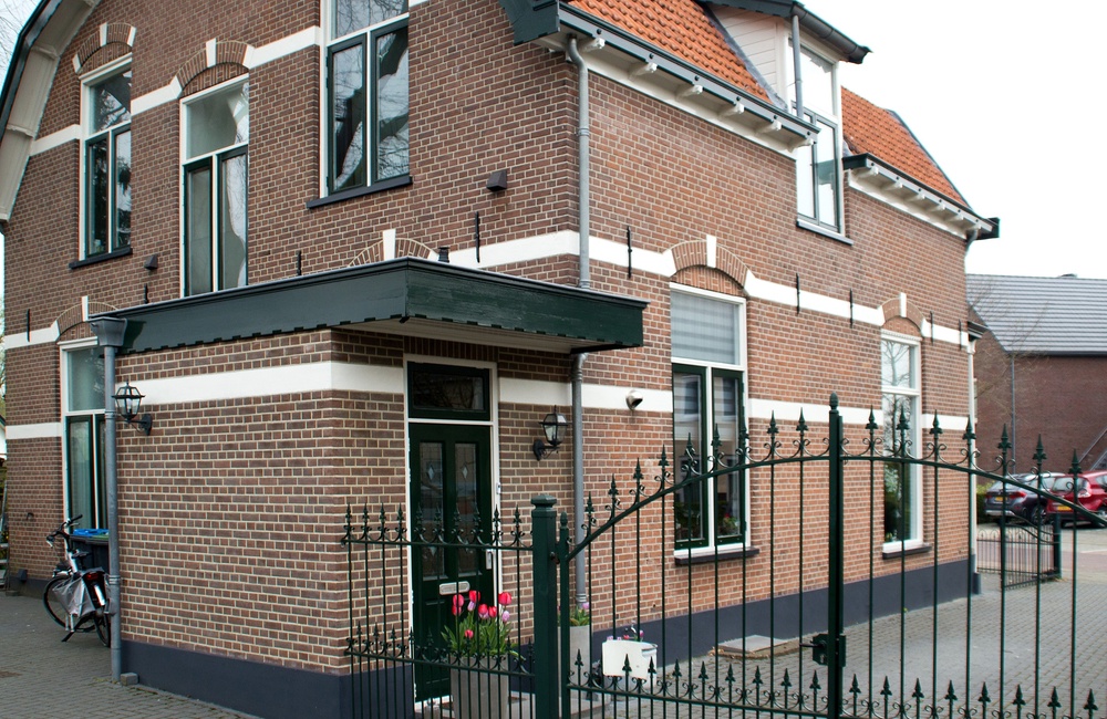 Achter- en rechterzijgevel - 2016