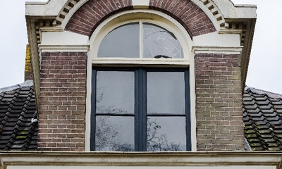 Deel voorgevel villa