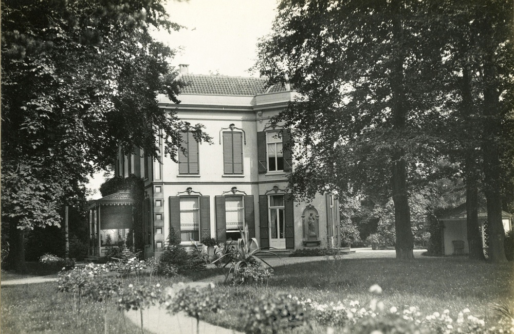 Achterkant villa Den Heuvel - ca 1930