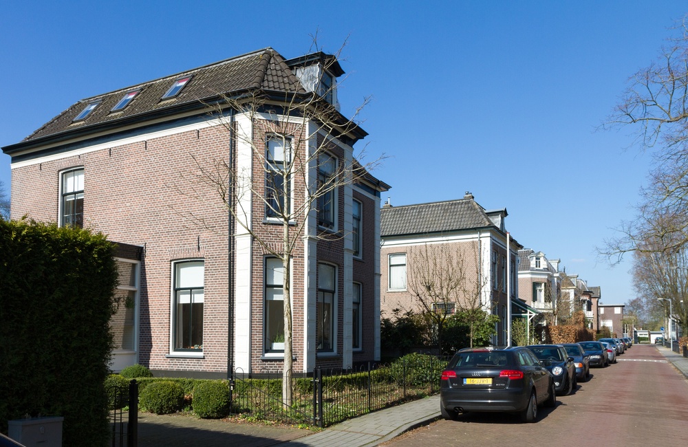 Voor- en linkerzijgevel - 2016