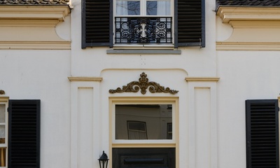 Deel voorgevel villa