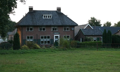 Boerderij nu Paardenpension De Zonnehoeve