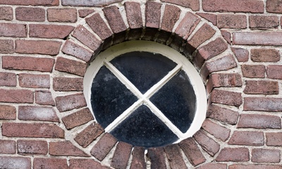 Detail voorgevel garage