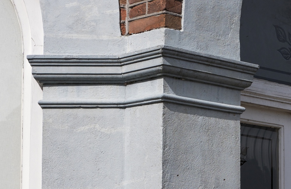 Pilaster met kapitelen - 2016