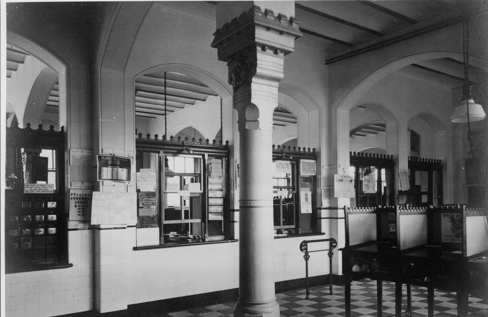 Interieur postkantoor 1