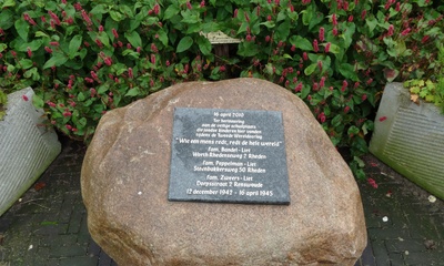 Herdenkingssteen WO II Worth Rhedenseweg