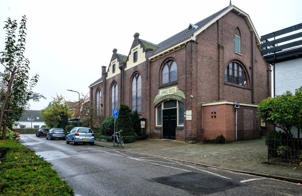 Voorgevel en rechterzijgevel 2016