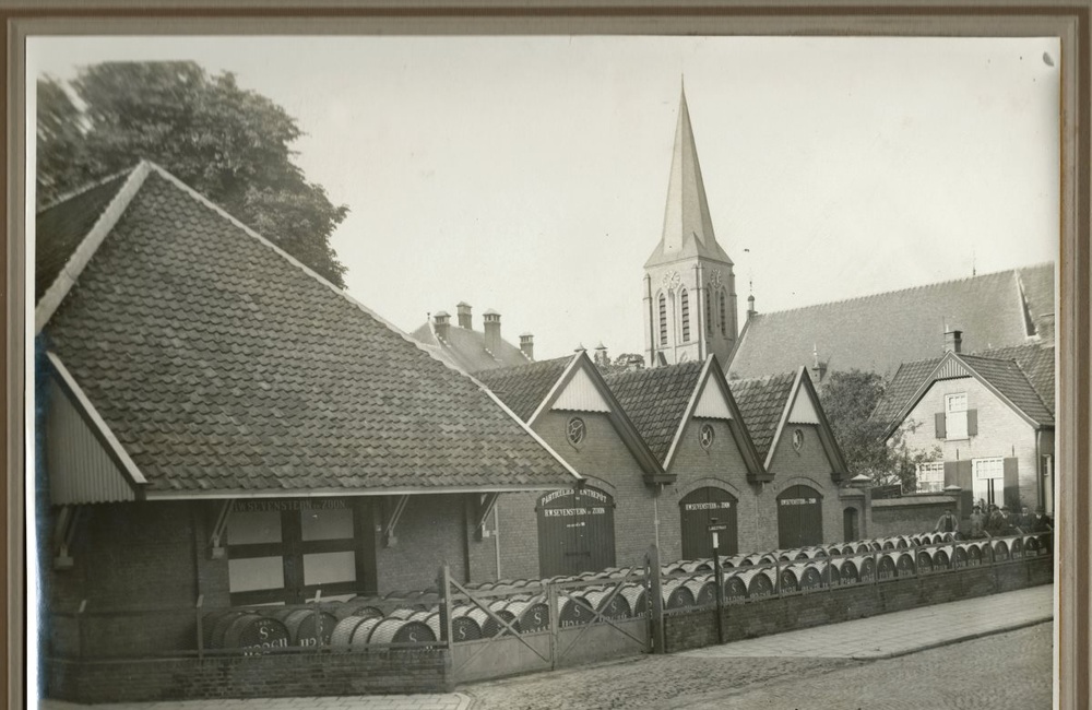 Sevenstern,entrepot aan de Lagestraat hoek Doesburgsedijk - jaren 30