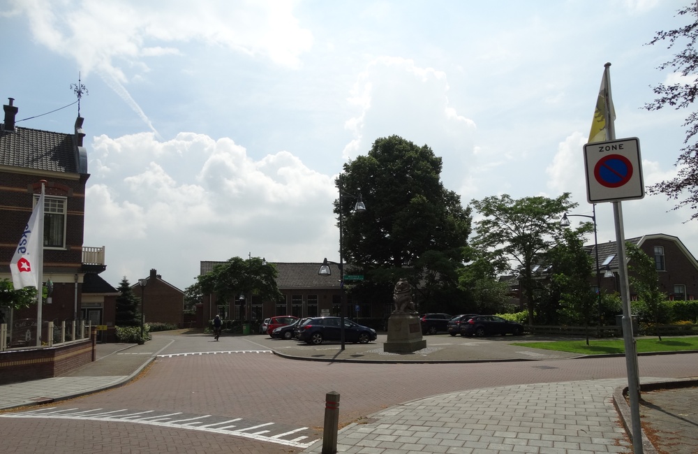 Meester van Leeuwenplein - 2016