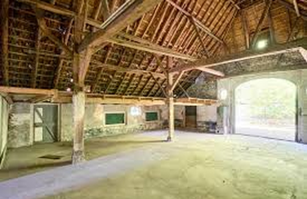 Interieur van de deel voor restauratie 2020