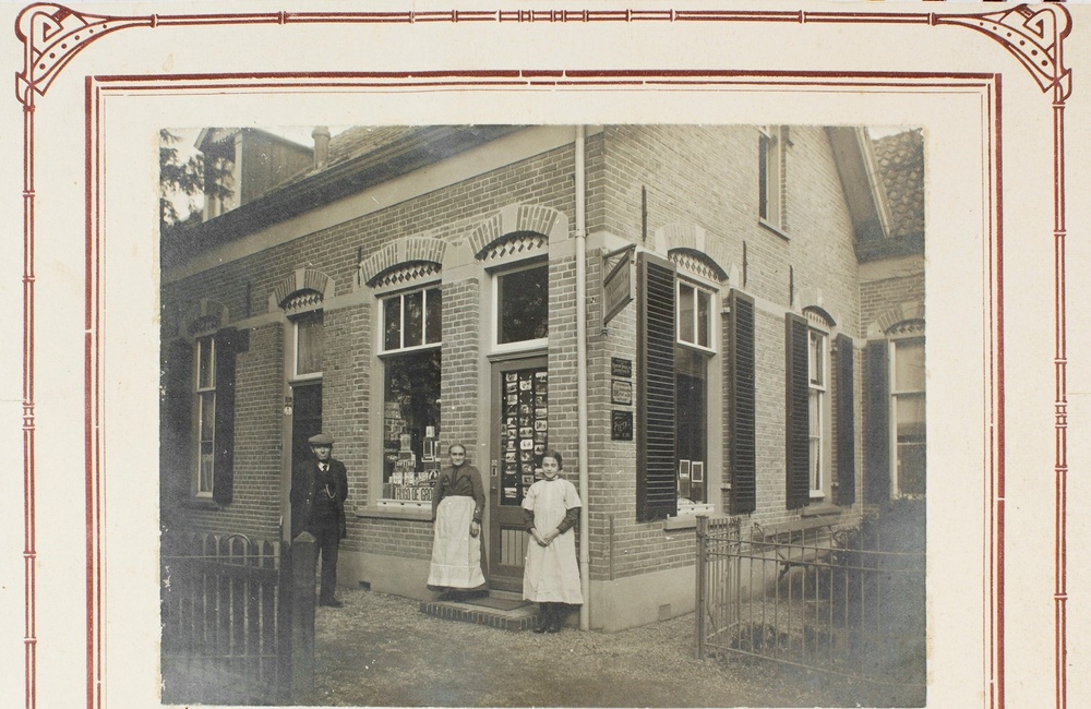 Sigarenmagazijn Wed. Schoonwater-Wentink in 1916