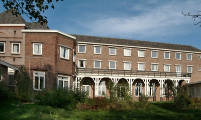 Klooster St. Michael met kapel en kleuterschool