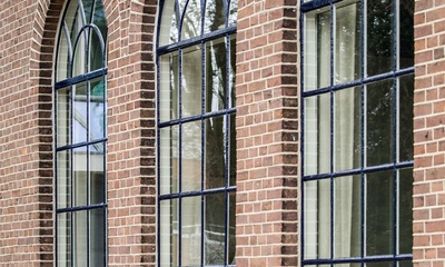 Deel voorgevel Synagoge