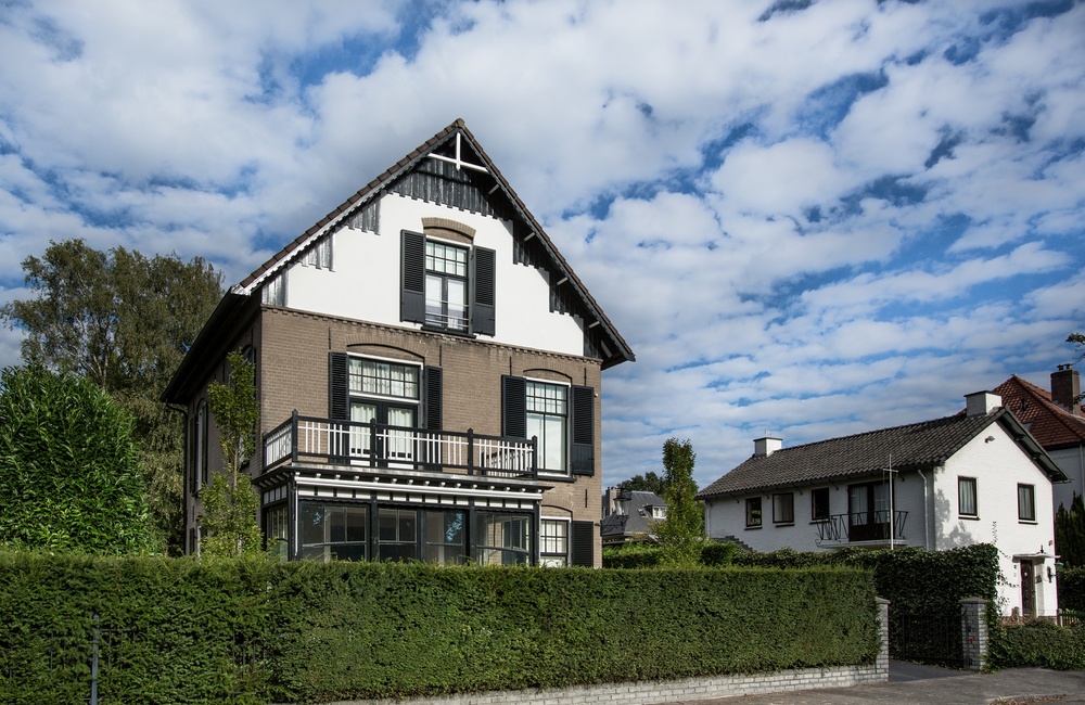 Voorgevel  en linkerzijgevel  - 2016