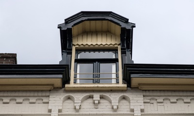 Deel voorgevel villa