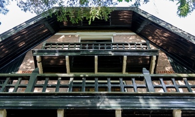 Detail voorgevel boven