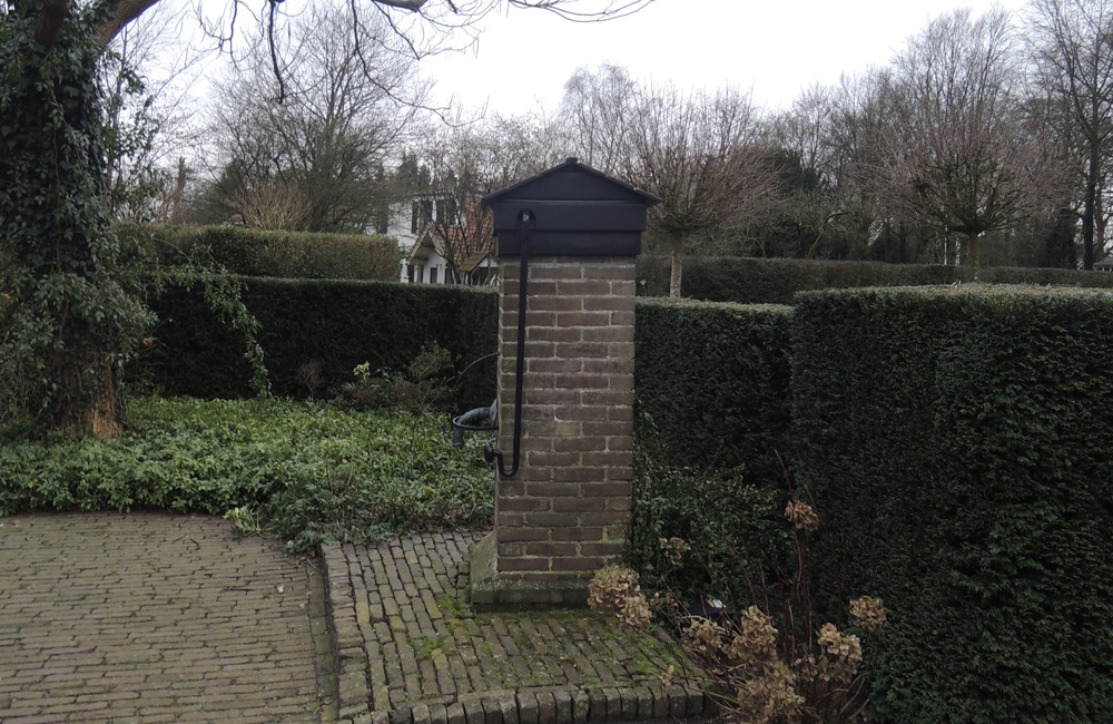 Pomp op het terrein van Rosendaalselaan 11-15