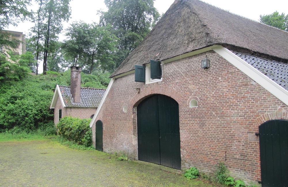 Achterzijde schuur, nu kantoor 2025
