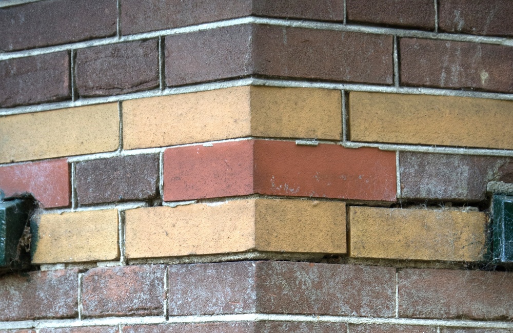 Detail muren met versiering - 2016