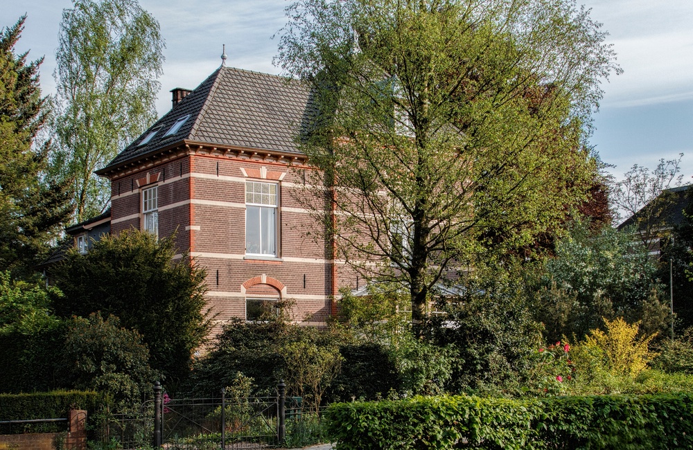 Voorgevel en rechter zijgevel - 2016
