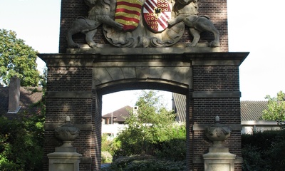 Poort van verdwenen Huize Overbeek