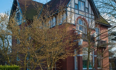 Villa en hekwerk