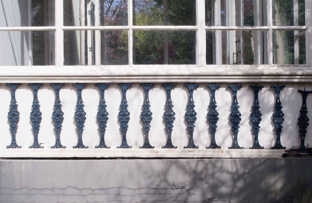 Detail elementen neoclassicistische stijl Villa Palenstein / Notenbalk - 2016