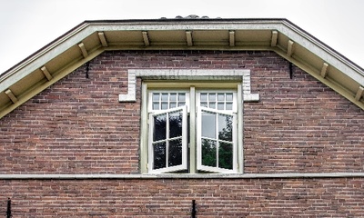 Detail zijgevel links