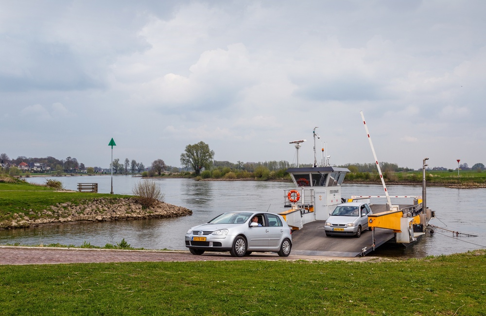 Op/afrit veerpont Dieren - 2016