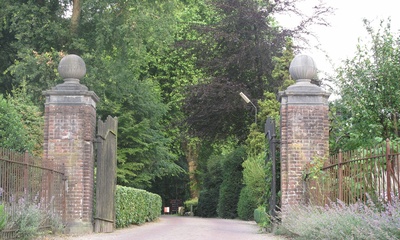 Rhederoord Toegangshek aan de Parkwegzijde