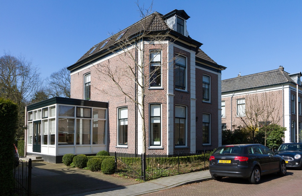 Voor- en linkerzijgevel -2016