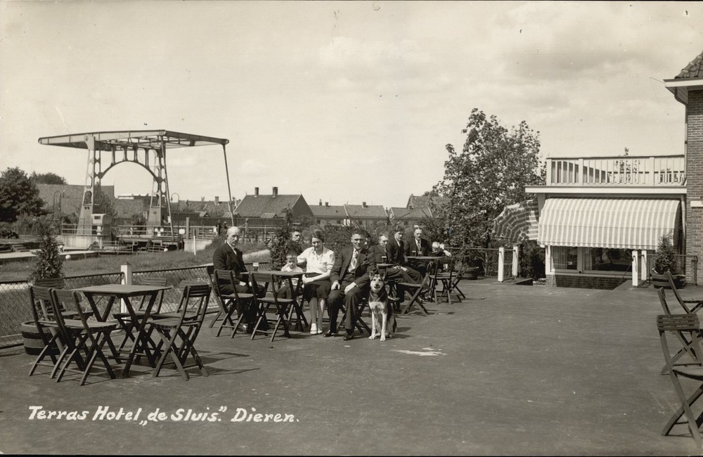 Terras Hotel De Sluis - 1935