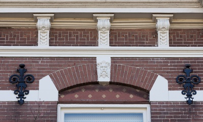 Detail voorgevel villa
