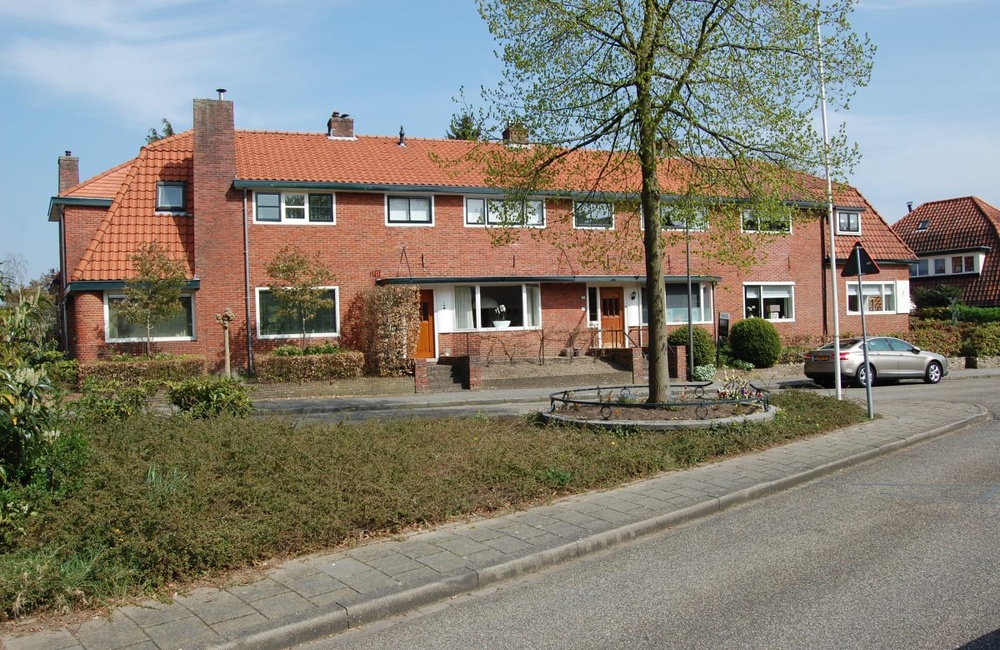 Egmondstraat oostzijde:  vier-onder-een-kap  - 2015