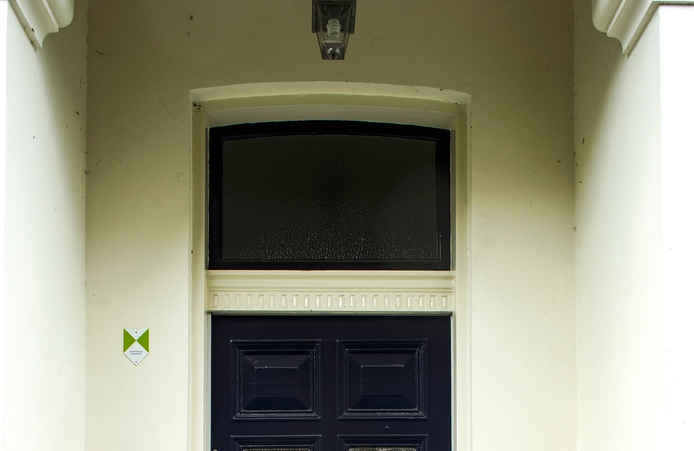 Portiek met voordeur 2016