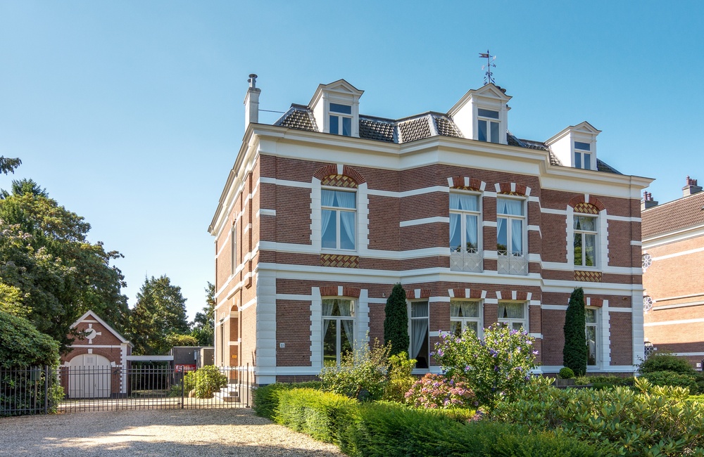 Voorgevel en linkerzijgevel - 2016