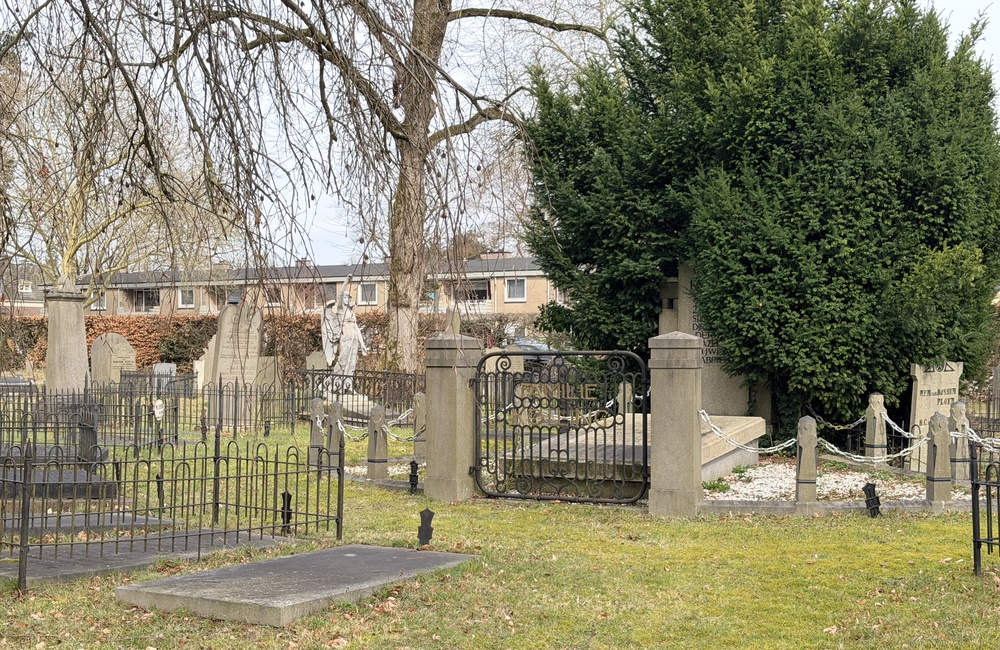 Overzichtsfoto Algemene Begraafplaats Dieren